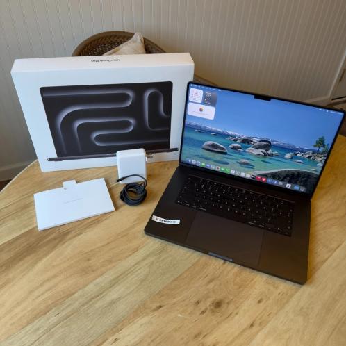 Apple MacBook Pro 16" M5 Max 18-Core CPU 40-Core GPU 48GB Ram 2TB SSD - Open Box